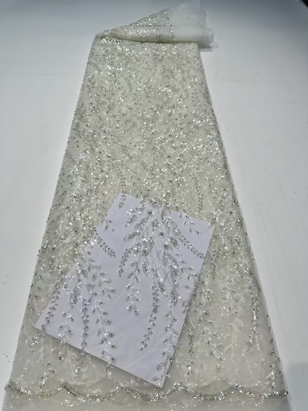 French Lace Fabrics 2026 High  - مراجعة Glitter Tablecloth وسعره