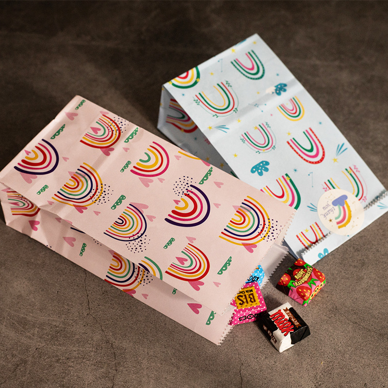 Small Paper Bags Rainbow Print - مراجعة Event Party Box وسعره