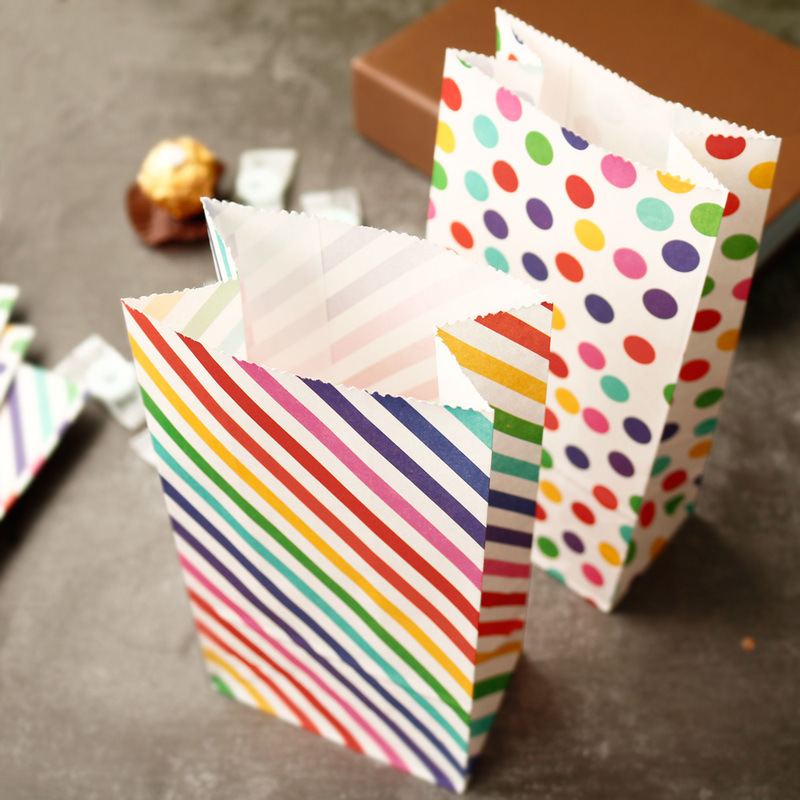 Small Paper Bags Rainbow Print - مراجعة Event Party Box وسعره