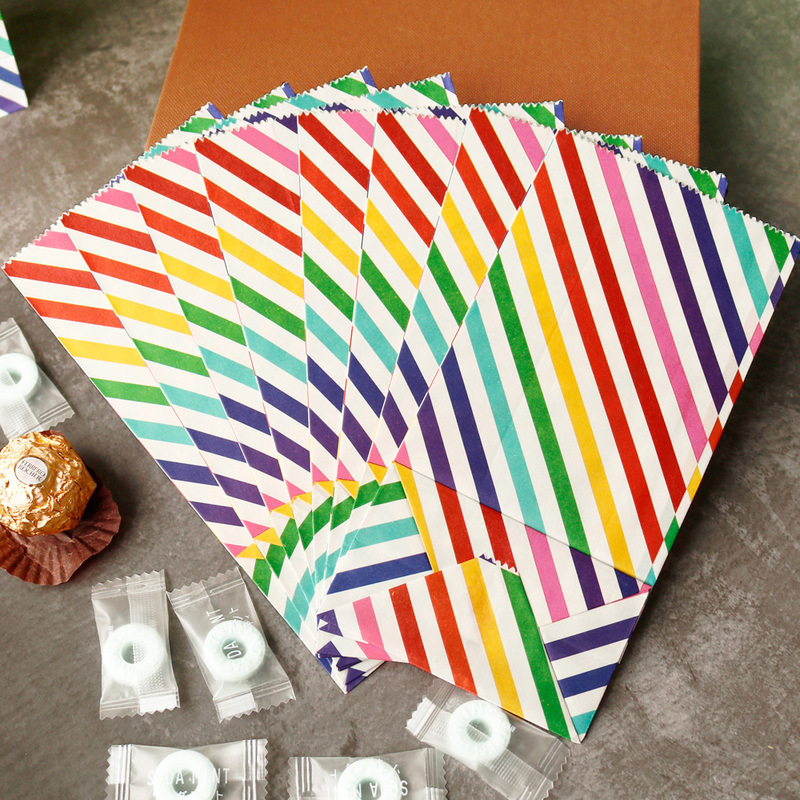 Small Paper Bags Rainbow Print - مراجعة Event Party Box وسعره