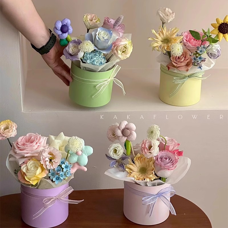 Small Flowers Packing Box Hug  - مراجعة Event Party Box وسعره