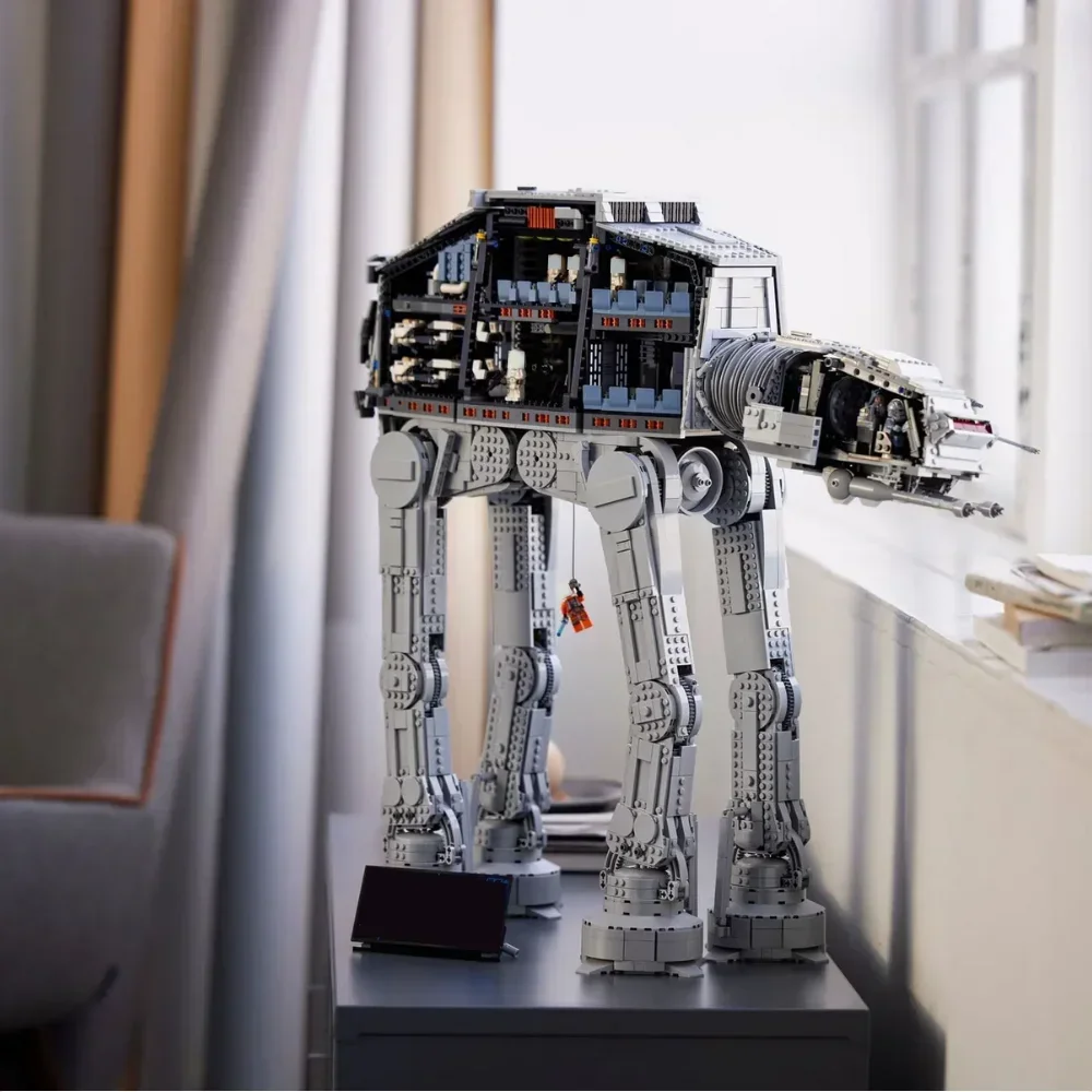 Bandai Launch 75313 Large AT-A - مراجعة Event Launch Party وسعره
